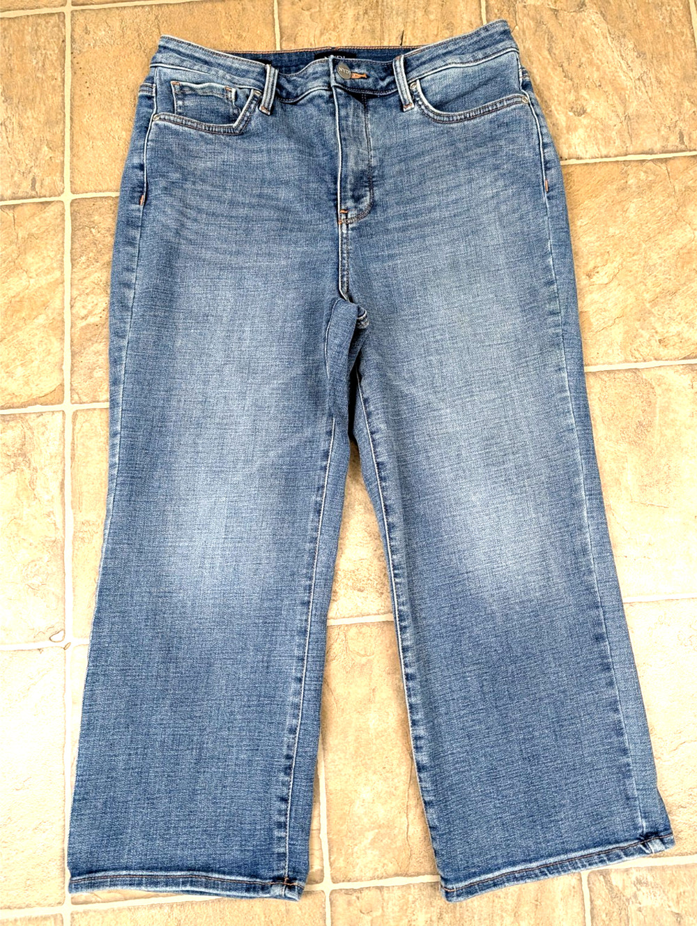 NYDJ sz 8 Joni Capri Jeans stretchy high rise denim blues zipper fly 3740
